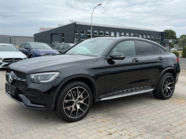 MERCEDES-BENZ GLC Coupé 300de AMG Line * Panoramadach