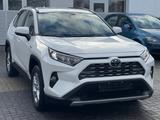 Toyota RAV 4 RAV4 Hybrid 4x2 Comfort - Toyota RAV 4 Gebrauchtwagen in Berlin