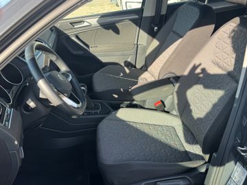 Volkswagen Tiguan - 8