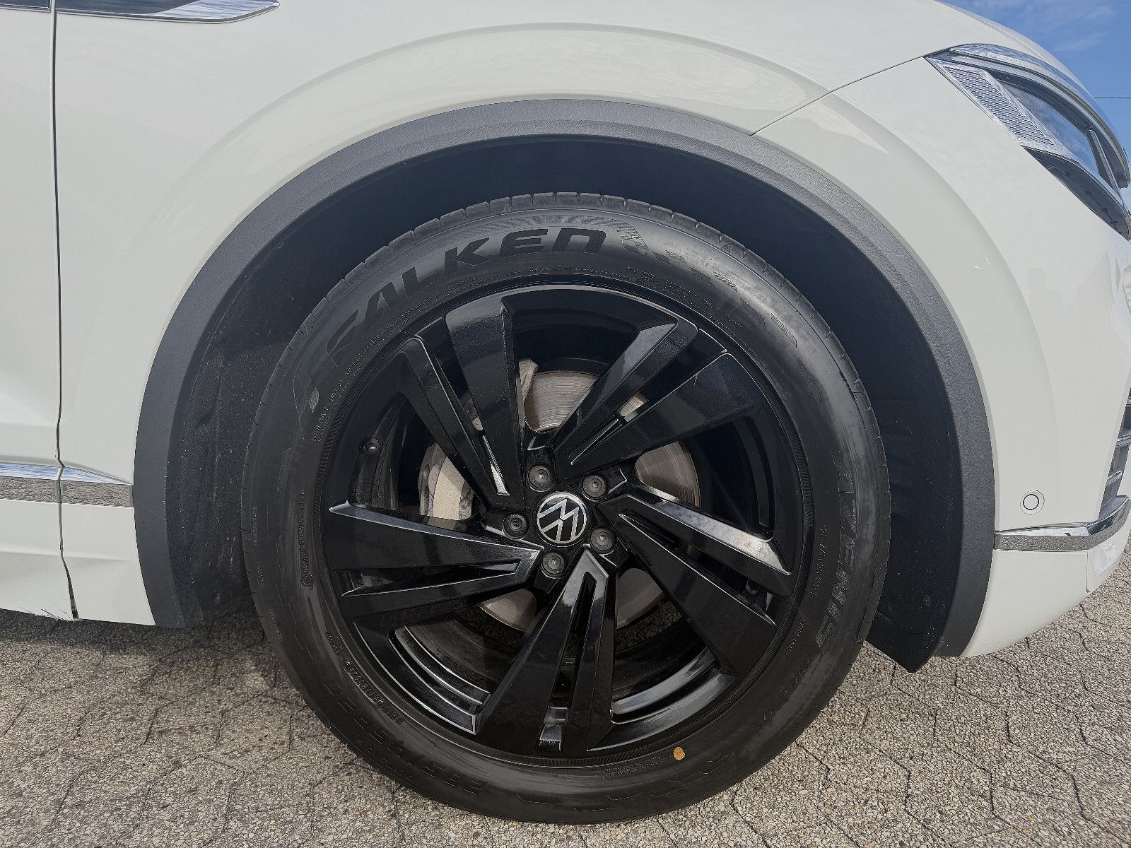 Fahrzeugabbildung Volkswagen Touareg SPORT/ 4Motion/VIRTUAL/AMBIENT/360''KAM