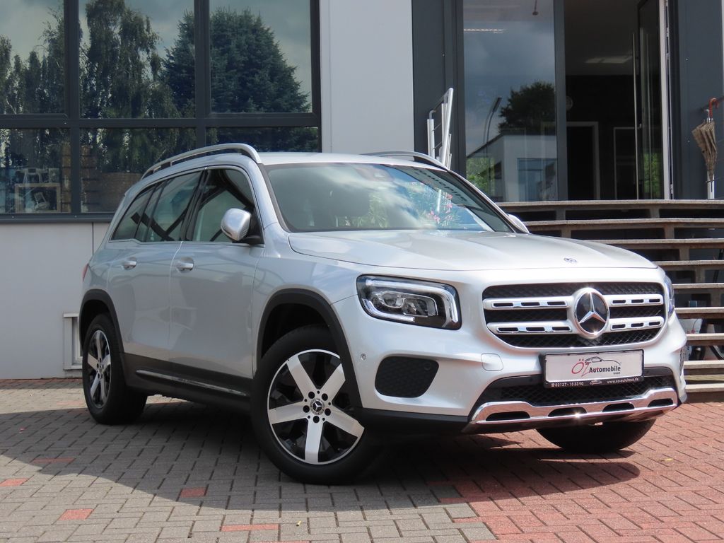 Mercedes-Benz GLB 220