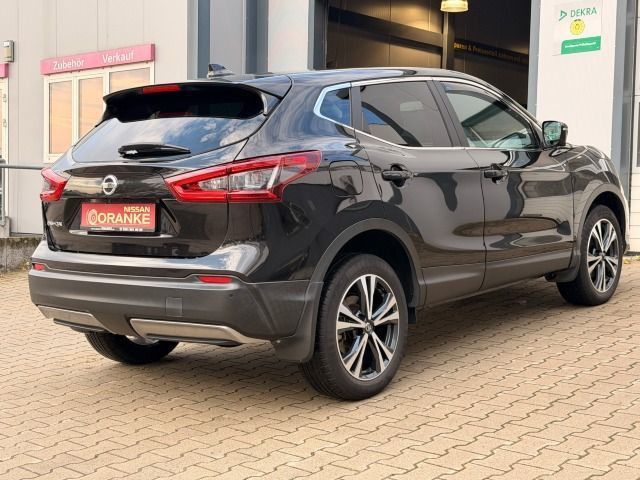 Fahrzeugabbildung Nissan Qashqai 1,3 DIG-T N-Connecta Automatic*ProPilot*