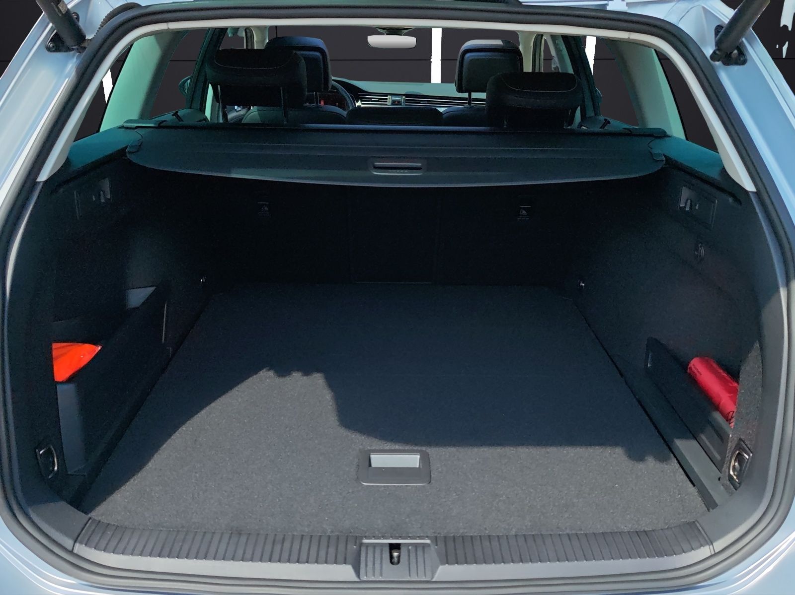 Fahrzeugabbildung Volkswagen Passat Variant TSI Elegance DSG 4M Matrix Navi A