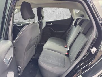 Ford Fiesta 1.1 Cool & Connect +SHZ+PDC+SpurH