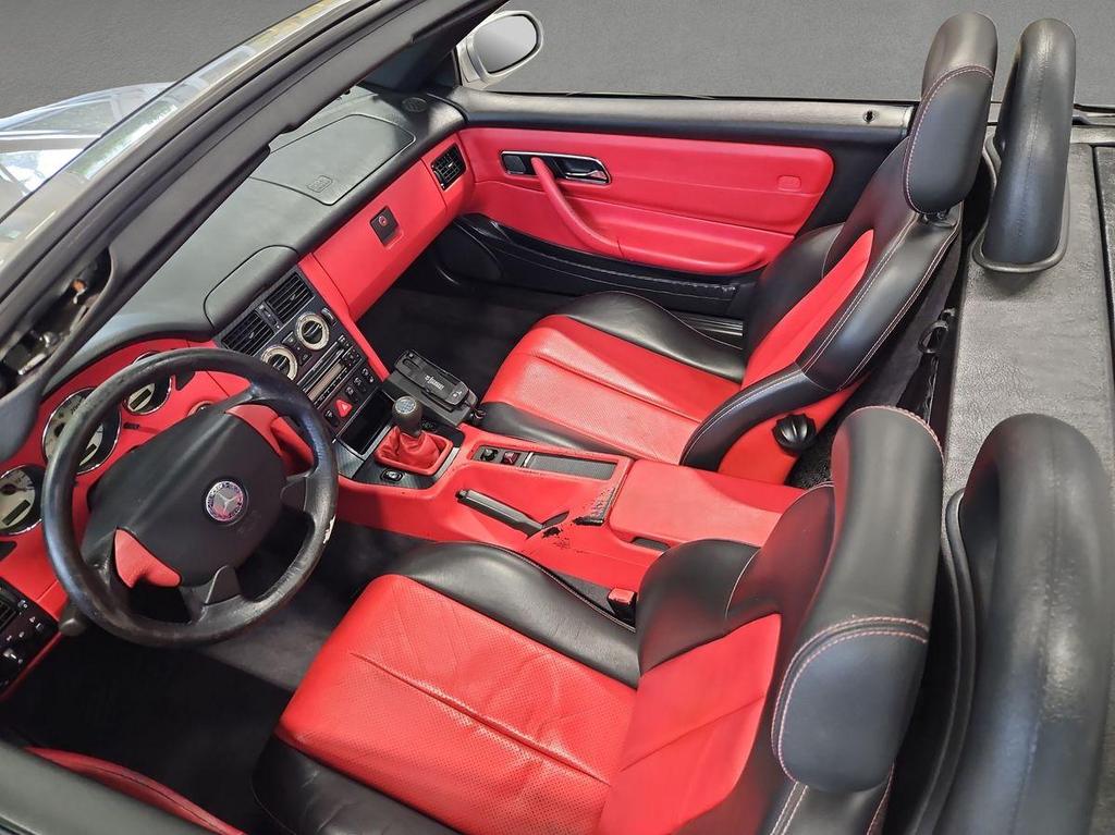 Mercedes-Benz SLK 230