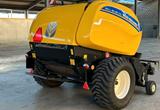 New Holland Roll Baler 125 - New Holland Schlepper