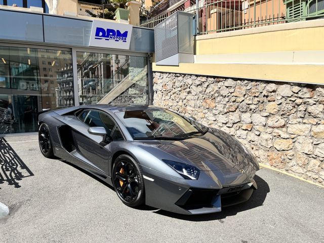 Lamborghini Aventador LP 700-4