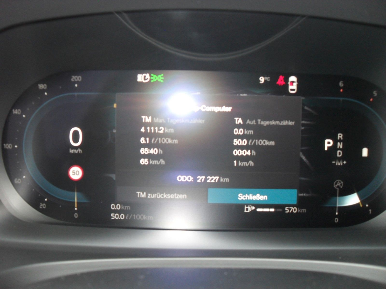 Fahrzeugabbildung Volvo V90 B4 Kombi Plus Dark | Standheizung / Timer