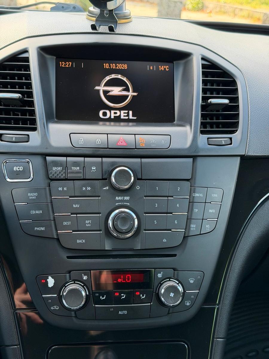 Opel Insignia 2011 — photo 9