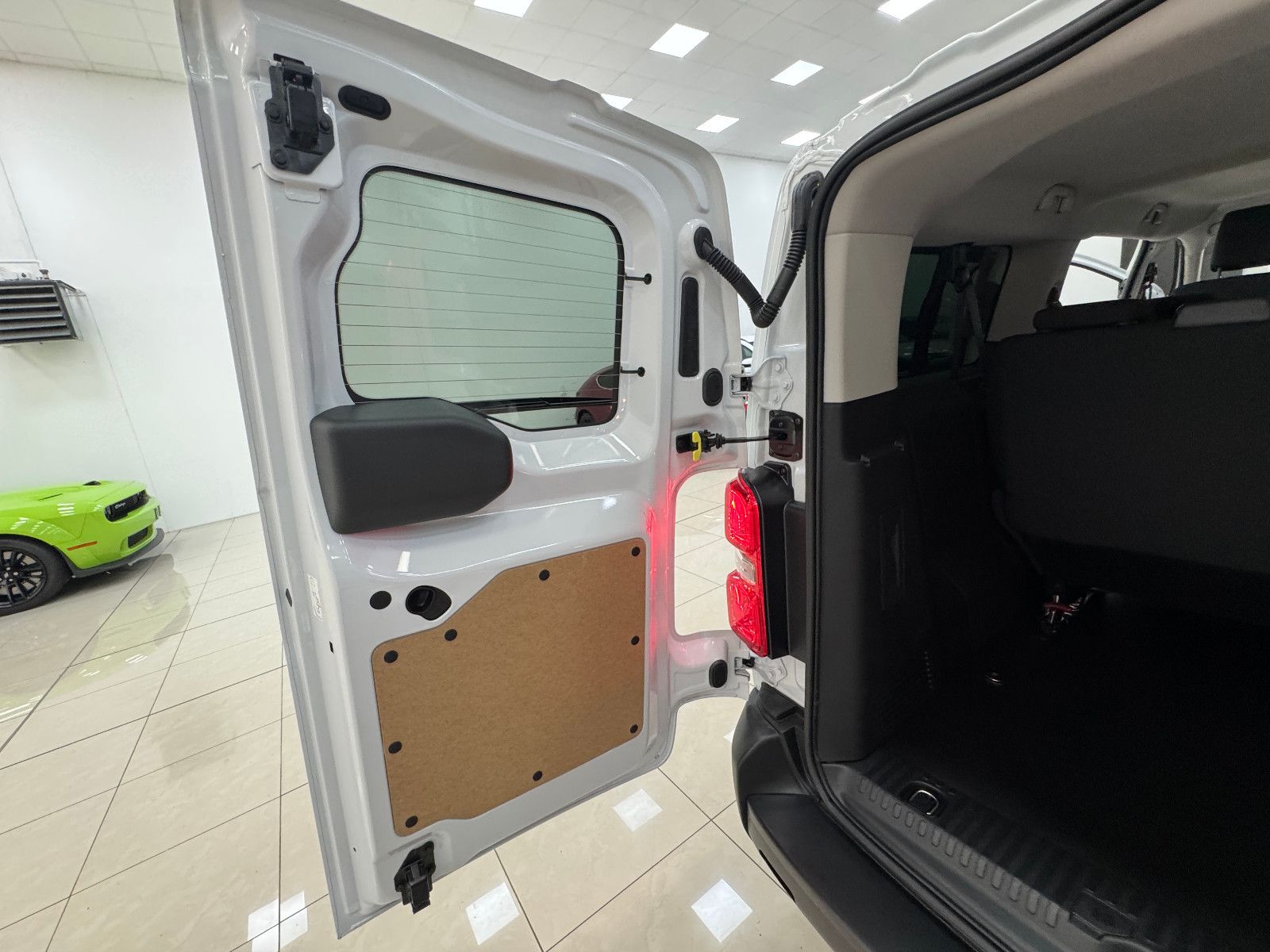 Peugeot Traveller - Bild 27