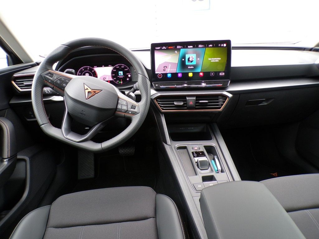 Fahrzeugabbildung SEAT Leon Sportstourer 2.0 TDI DSG Basis