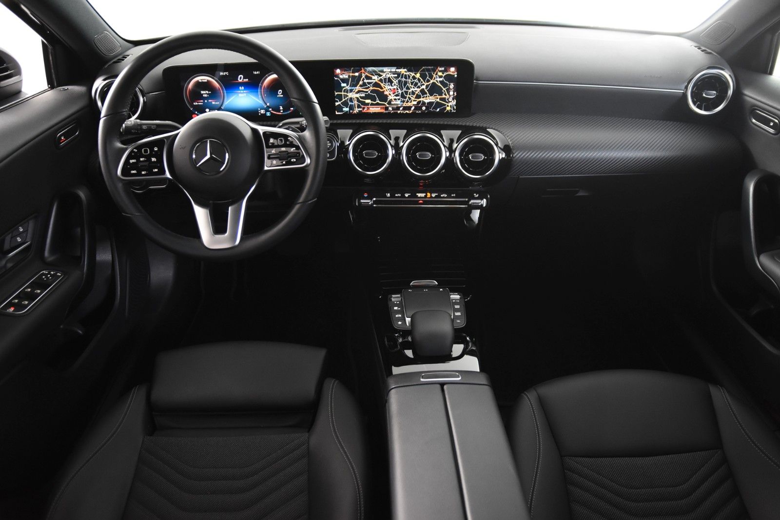 Mercedes-Benz A 180 1.Hand T-Leder SHZ Navi Kamera foto 2