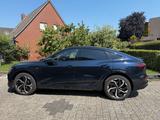 Audi e-tron Sportback 55 quattro S line Navarra Blau - Audi e-tron von privat