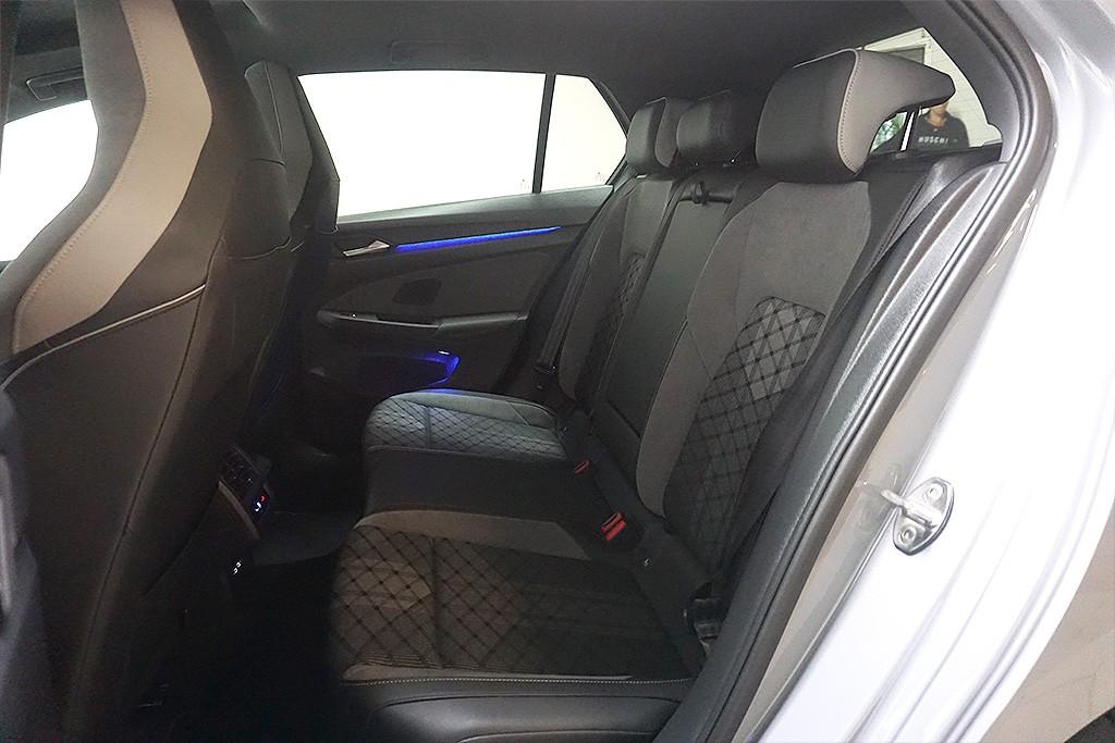 Volkswagen Golf 8 2.0TSI DSG 2xR-Line Virtual Pano Navi, миниатюра 13