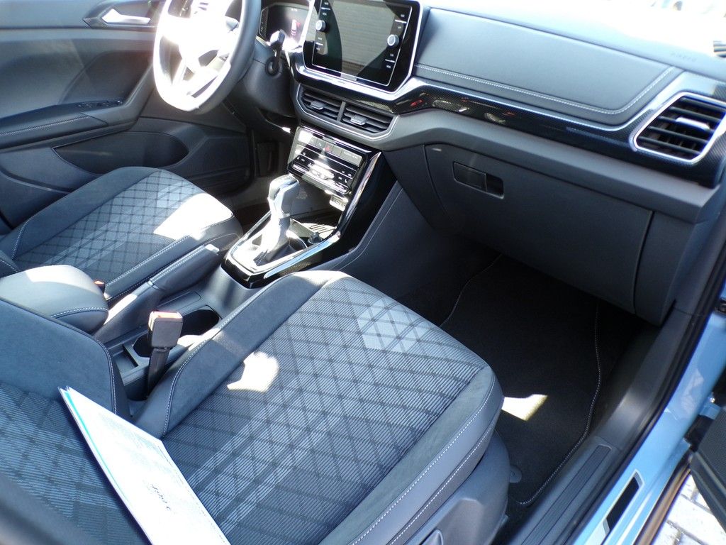 Fahrzeugabbildung Volkswagen T-Cross  1.5 TSI 110 kW R-Line DSG*AHK*RüFaKa*