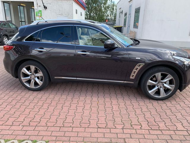 Infiniti FX 30d S  inkl Winterreifen