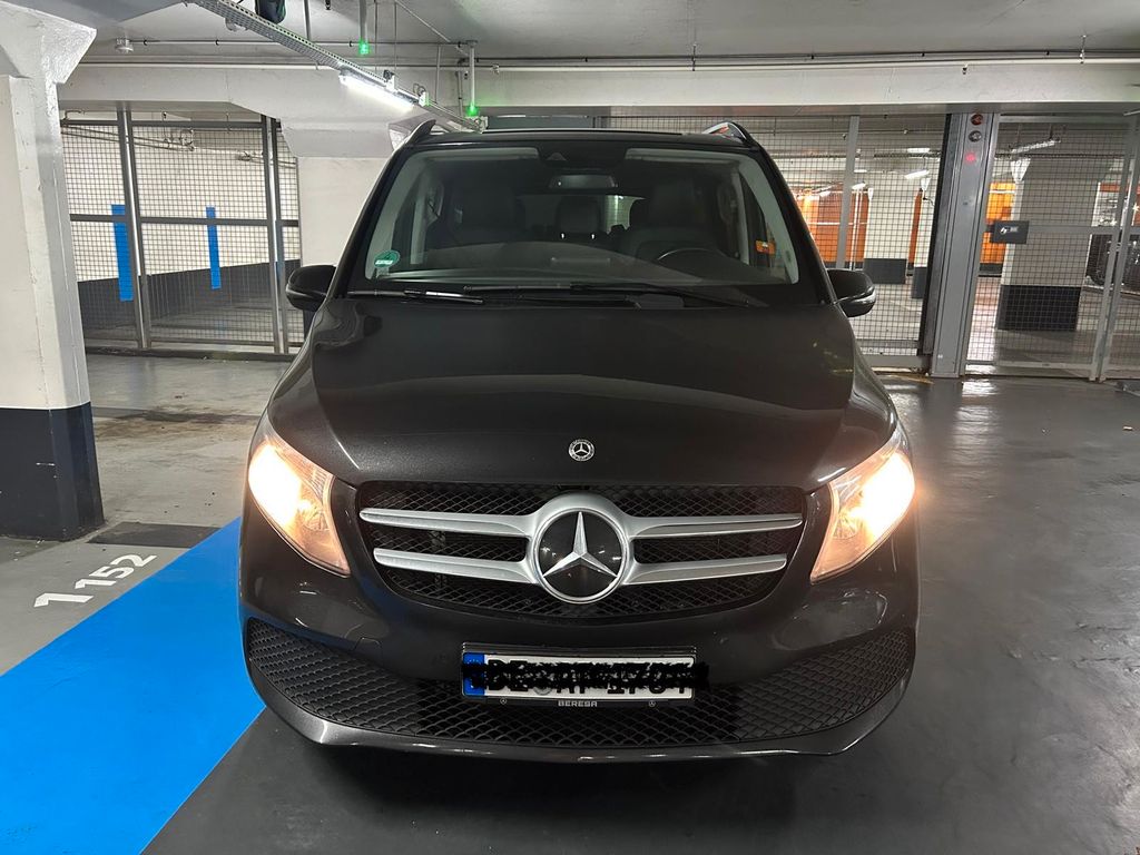 Mercedes-Benz V 250