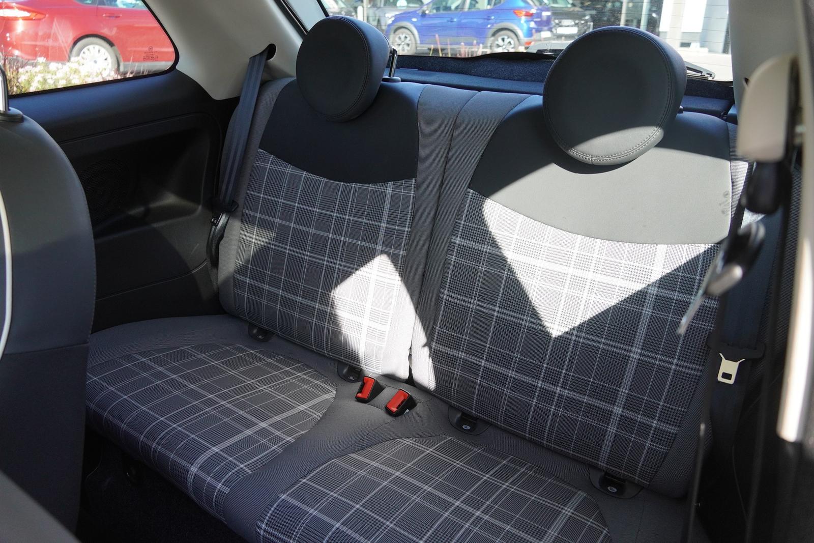 Fiat 500 0.9 Lounge Bi-Xenon Tempomat PDC Klimaaut.
