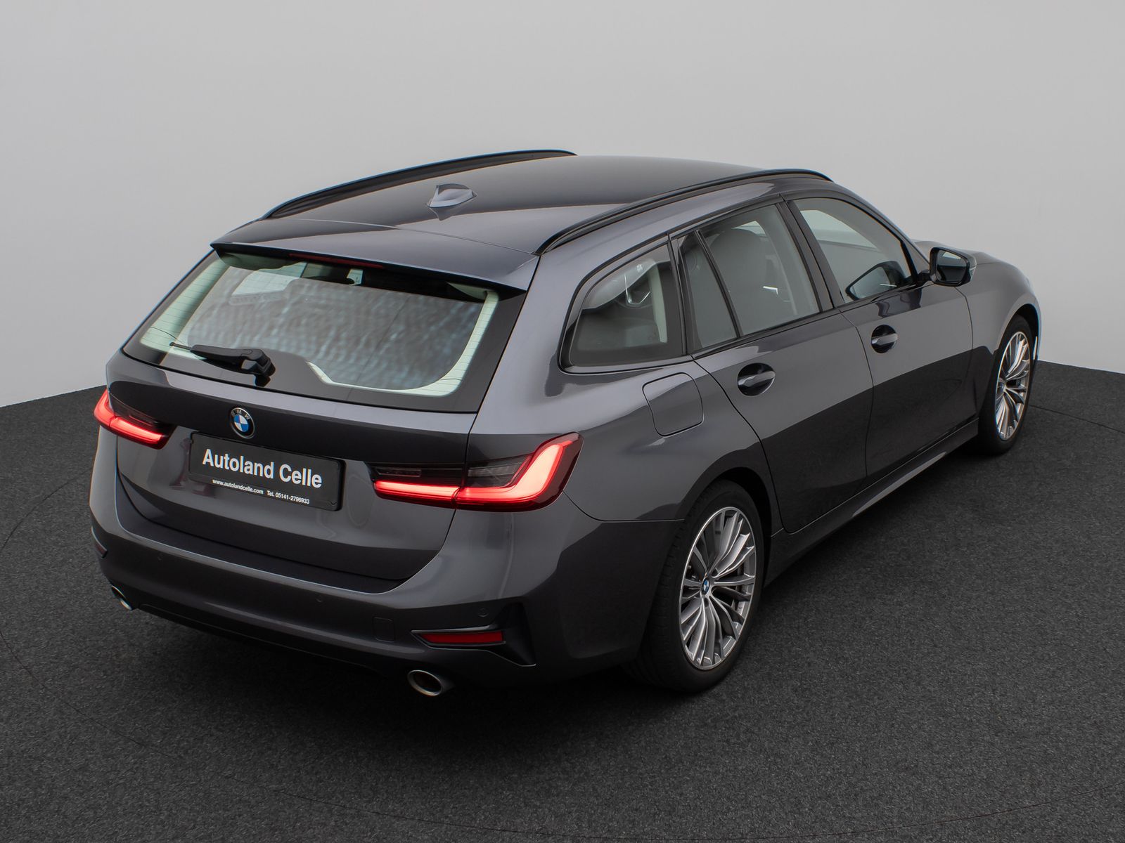 Fahrzeugabbildung BMW 320i Sport Line PDC Stop&go Standhzng Leder 18"