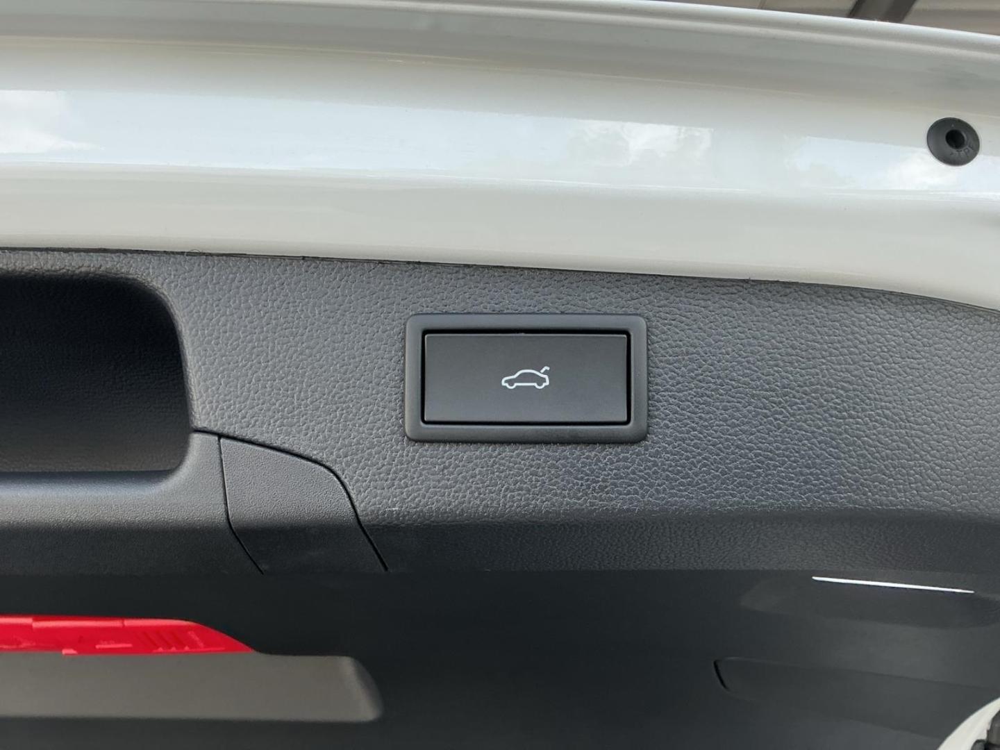 Volkswagen Passat Variant 1.5 TSI eHybrid 6-DSG R-Line AHK 
