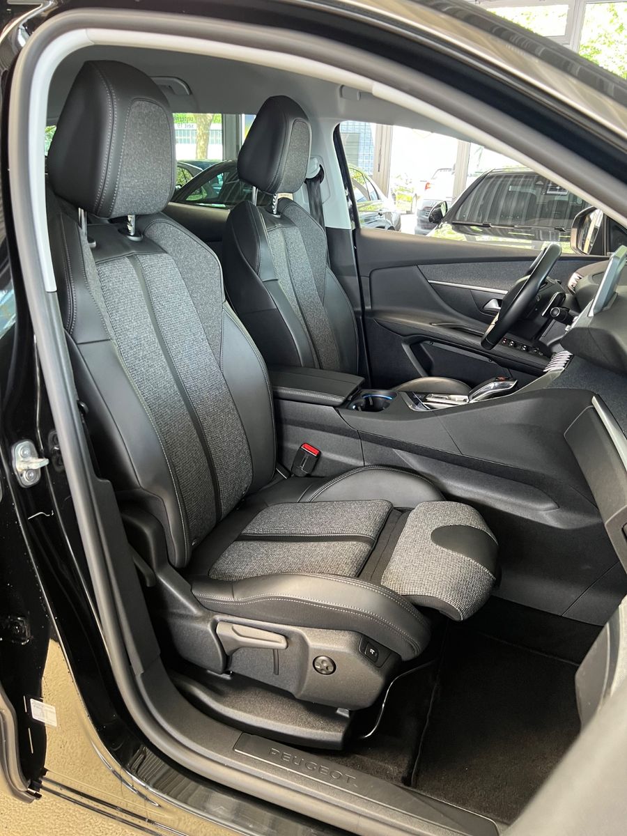 Fahrzeugabbildung Peugeot 3008 Allure