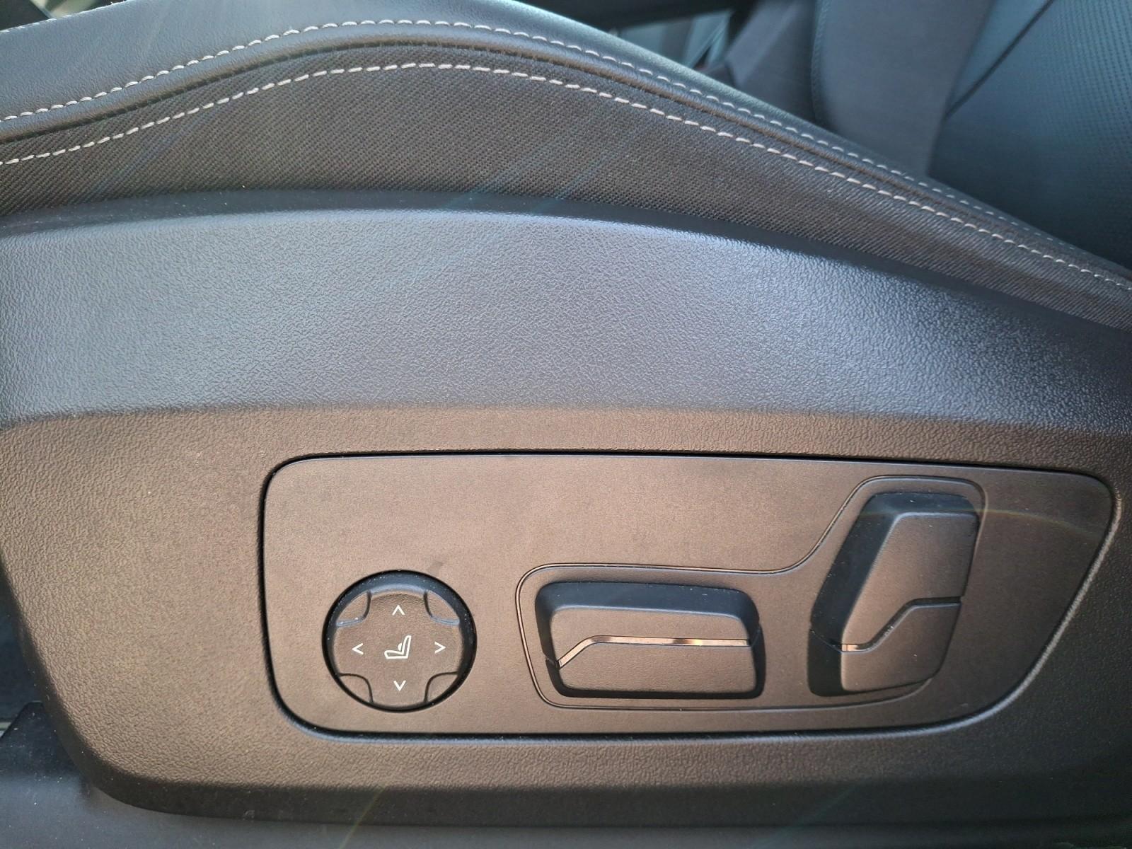 BMW X1 sDrive20i Steptronic Harman Kardon Driving As