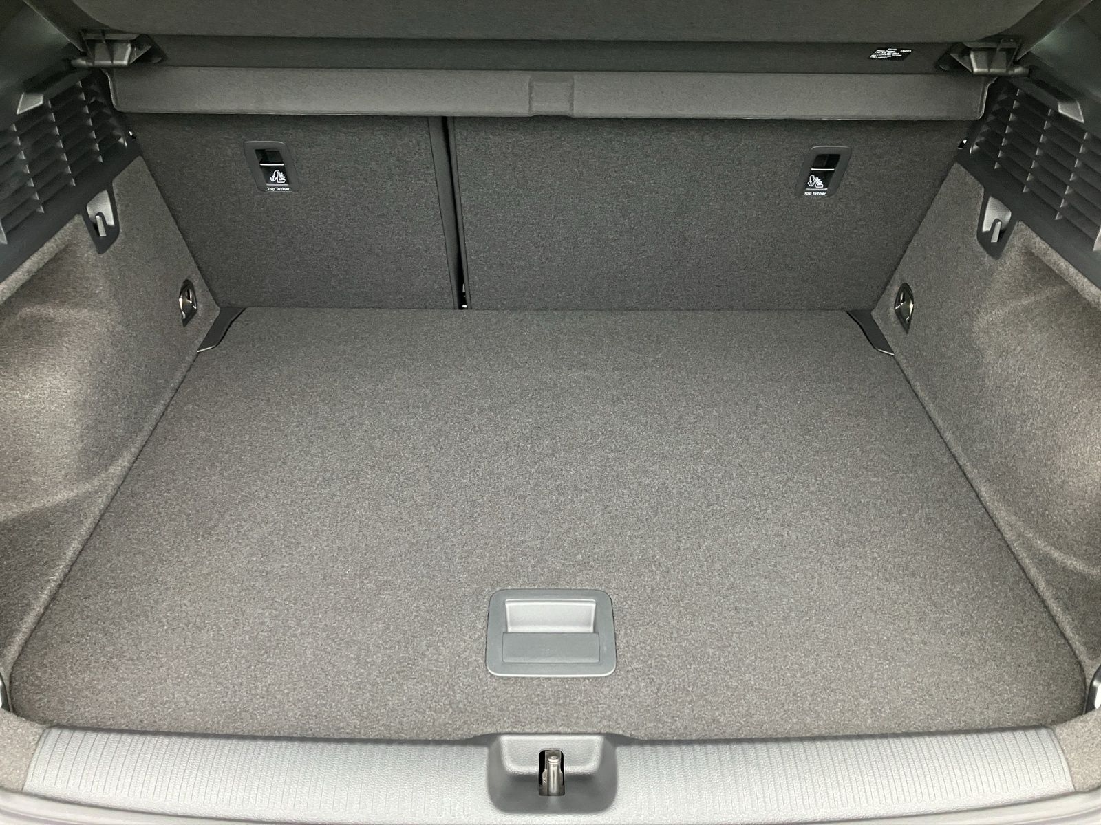 Fahrzeugabbildung Audi Q2 35 TFSI S-line S-tronic LED AHK AVC GRA PDC S