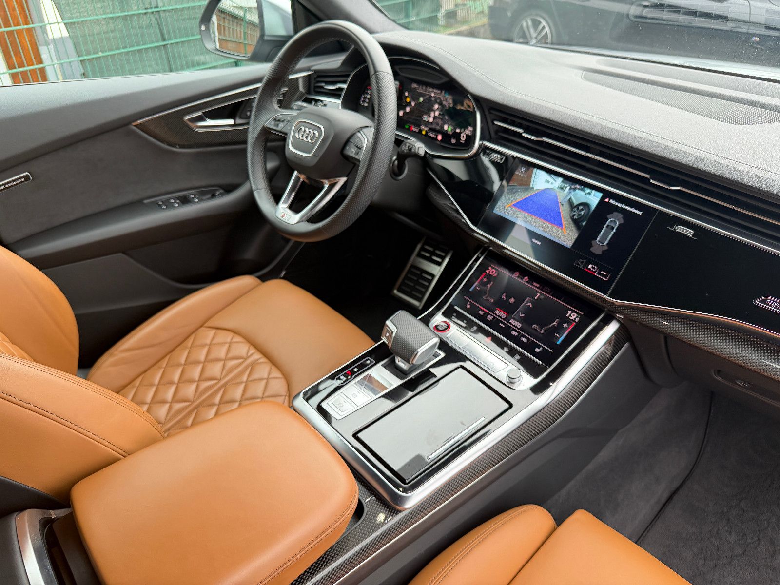 Fahrzeugabbildung Audi SQ8 4.0 TFSI quattro/EXCLUSIVE/ALCANTARA/BLACK