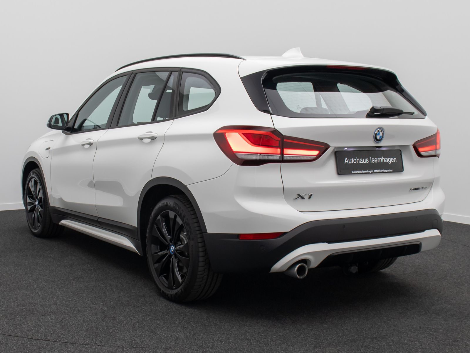 Fahrzeugabbildung BMW X1 xD25e Sport Line Kamera HUD DAB Leder 18Zoll