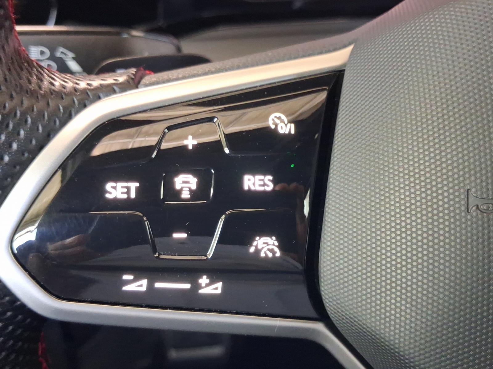 Volkswagen Golf VIII 2.0 l TSI DSG GTI Lane-Assist, LED plu, миниатюра 17