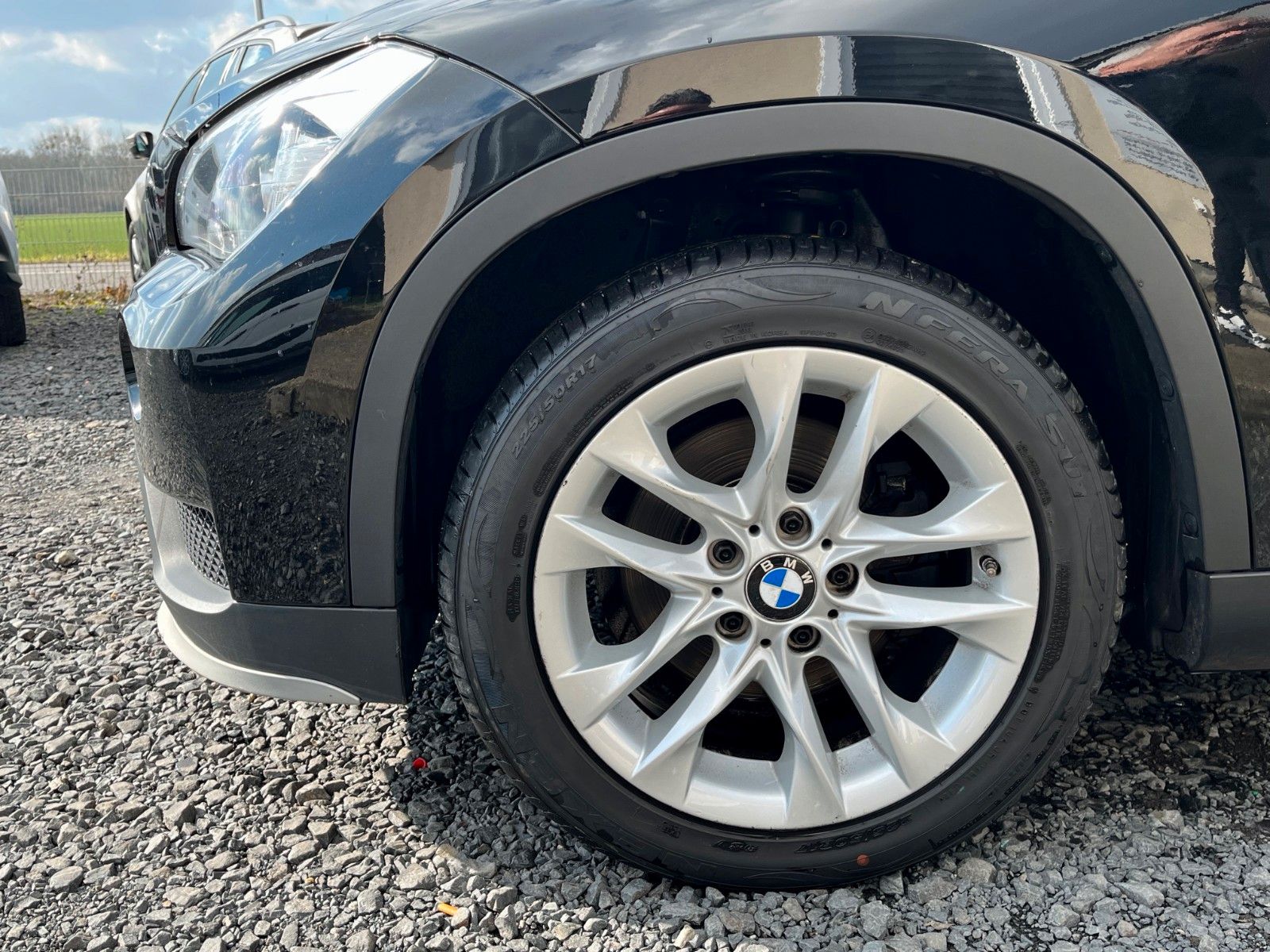 Fahrzeugabbildung BMW X1 sDrive18i Aut. Navi Klima 17"LMR 8-Fach 2.HD