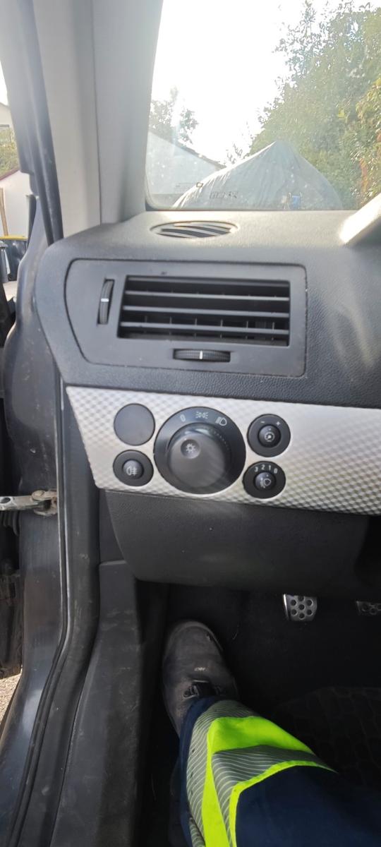 Opel Astra 2006 — engine 1.796 cm³, 140 HP (103kW)