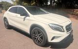 Mercedes-Benz Mercedes-benz GLA 200 d Automatic 4Matic Premium - Mercedes-Benz GLA 200 Kombi Gebrauchtwagen