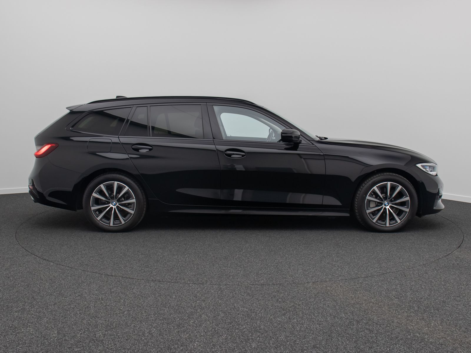 Fahrzeugabbildung BMW 330d xD Sport Line Laser DAB HUD AHK HiFi Komfor