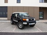 Toyota FJ CRUISER 4.0 V8 - Toyota FJ SUV