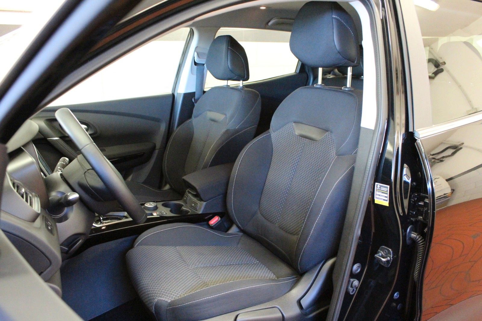 Fahrzeugabbildung Renault Kadjar TCe 140 EDC R-Link*Sitzhzg*AHK