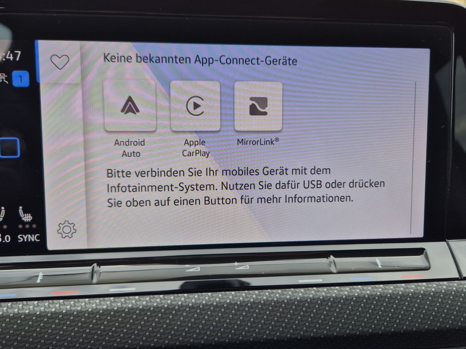 Fahrzeugabbildung Volkswagen Golf VIII R DSG 4M LEDplus Navi AID Pano Akra AC