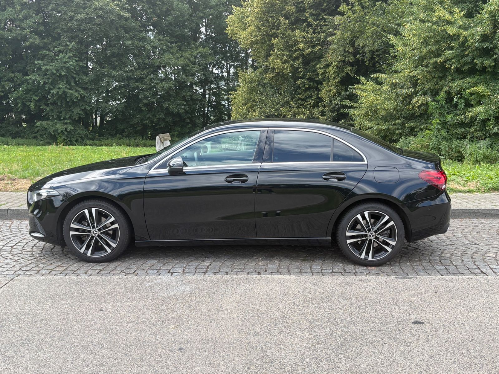 MERCEDES-BENZ A 200 -