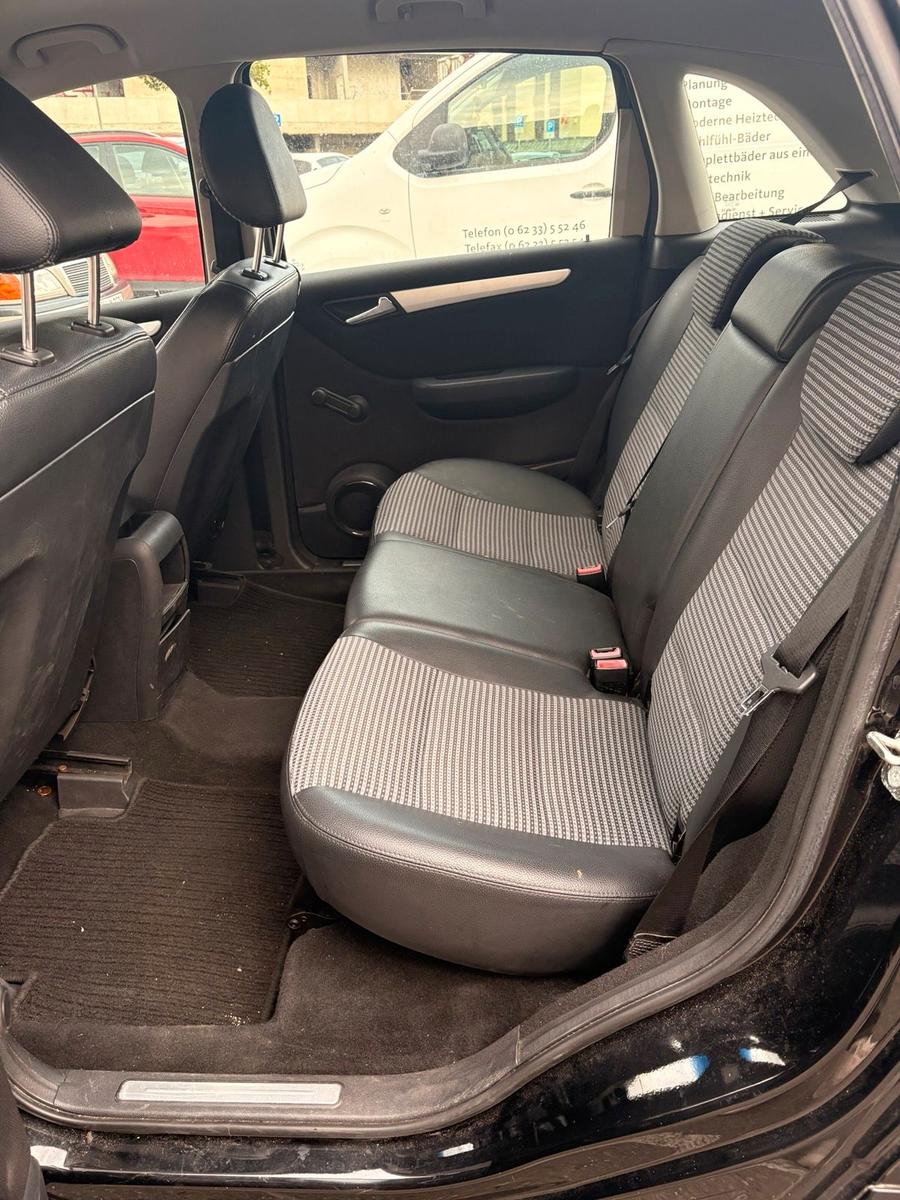 Mercedes-Benz B180 2005 — photo 9