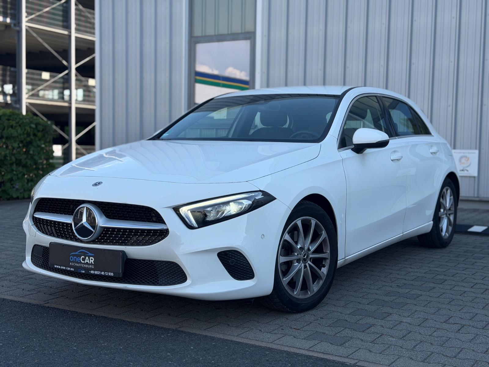 Mercedes-Benz A 160 Progressive LED Comand SportSite Leder PDC