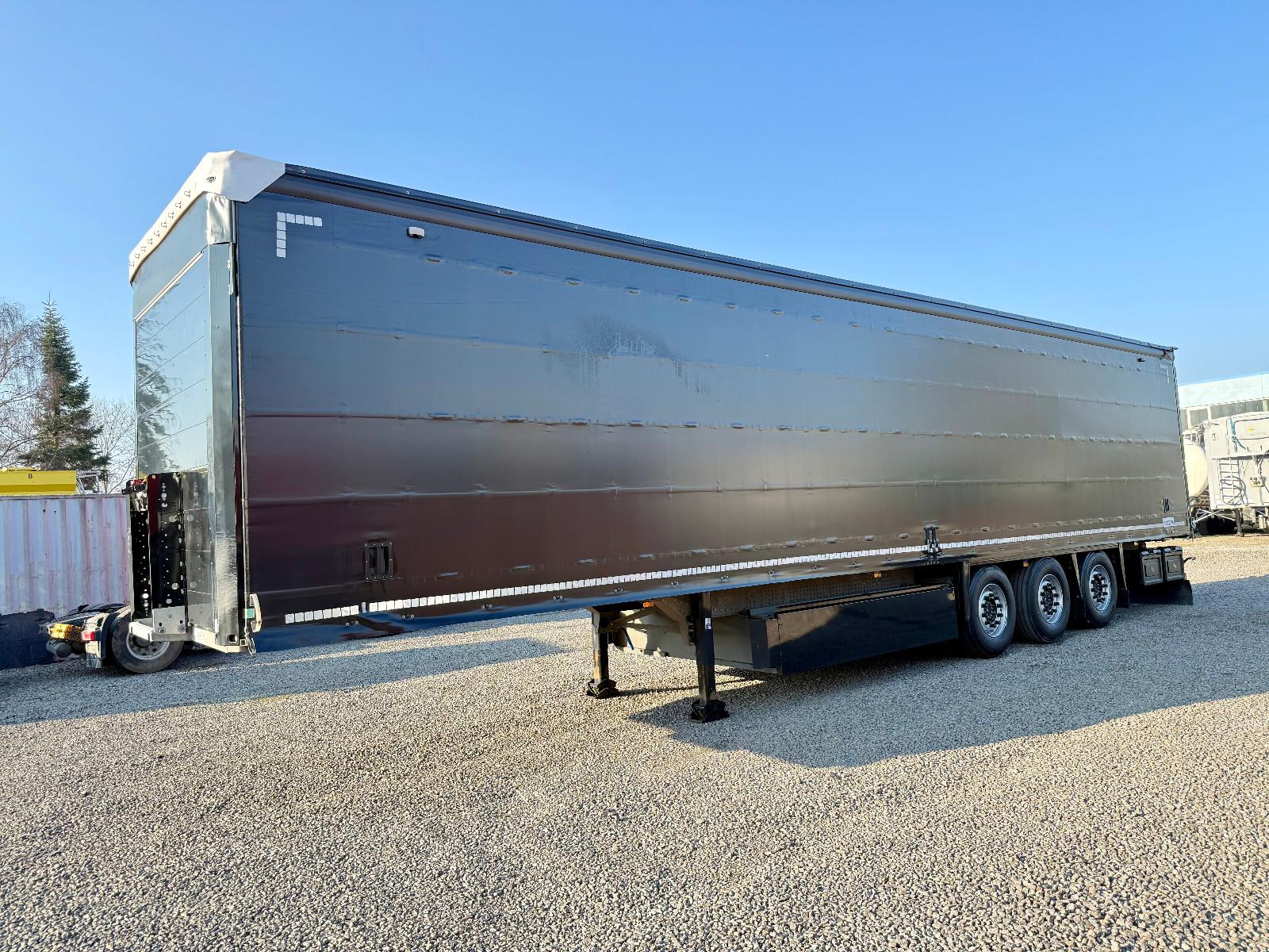 Schmitz Cargobull SCS*S3/ SPEED CURTAIN/2xLIFT/XL/GETRÄNKE/DAIMLER