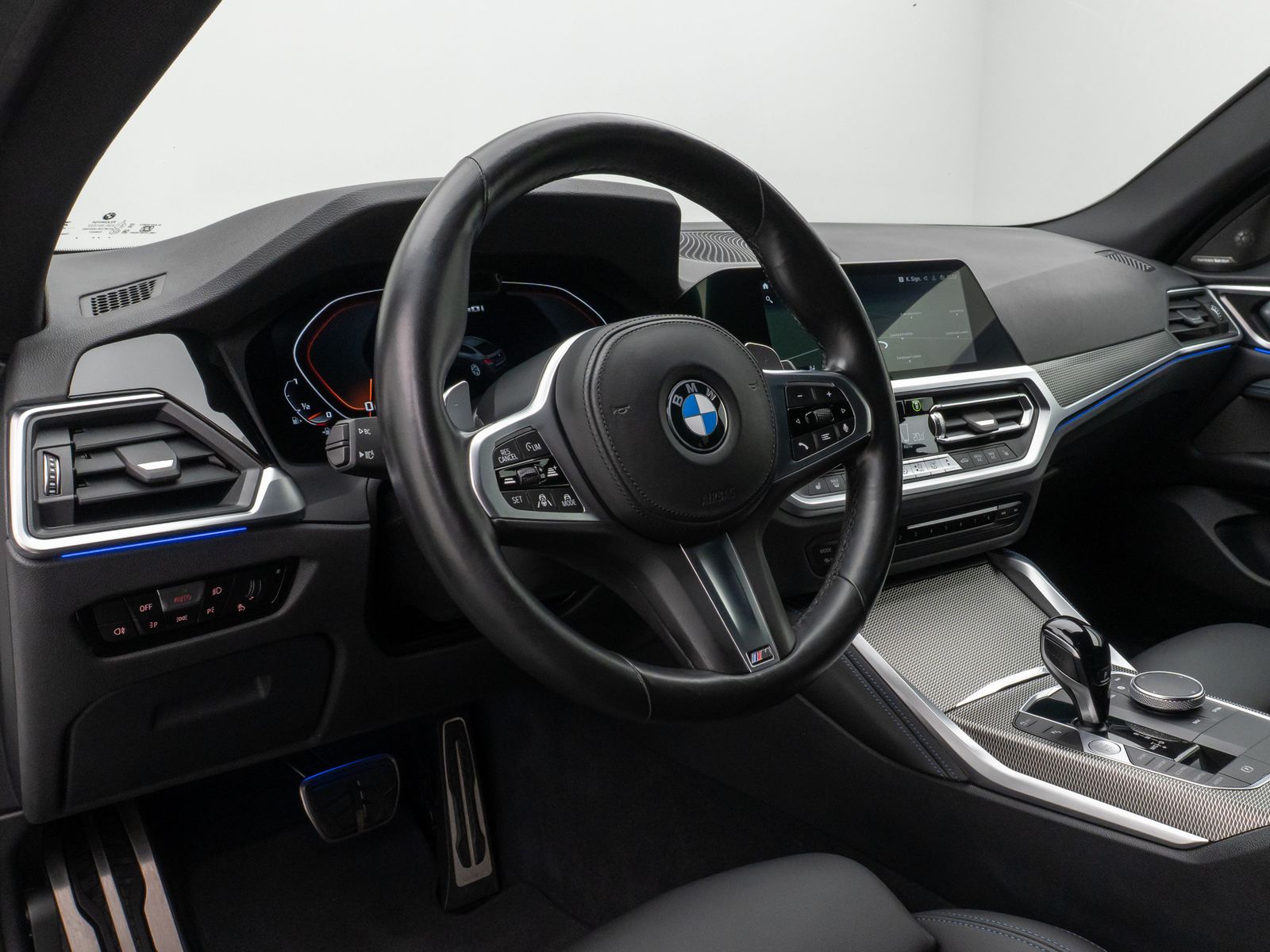 Fahrzeugabbildung BMW M440i xD Gran Coupè Kamera HUD DAB H/K ACC Alarm
