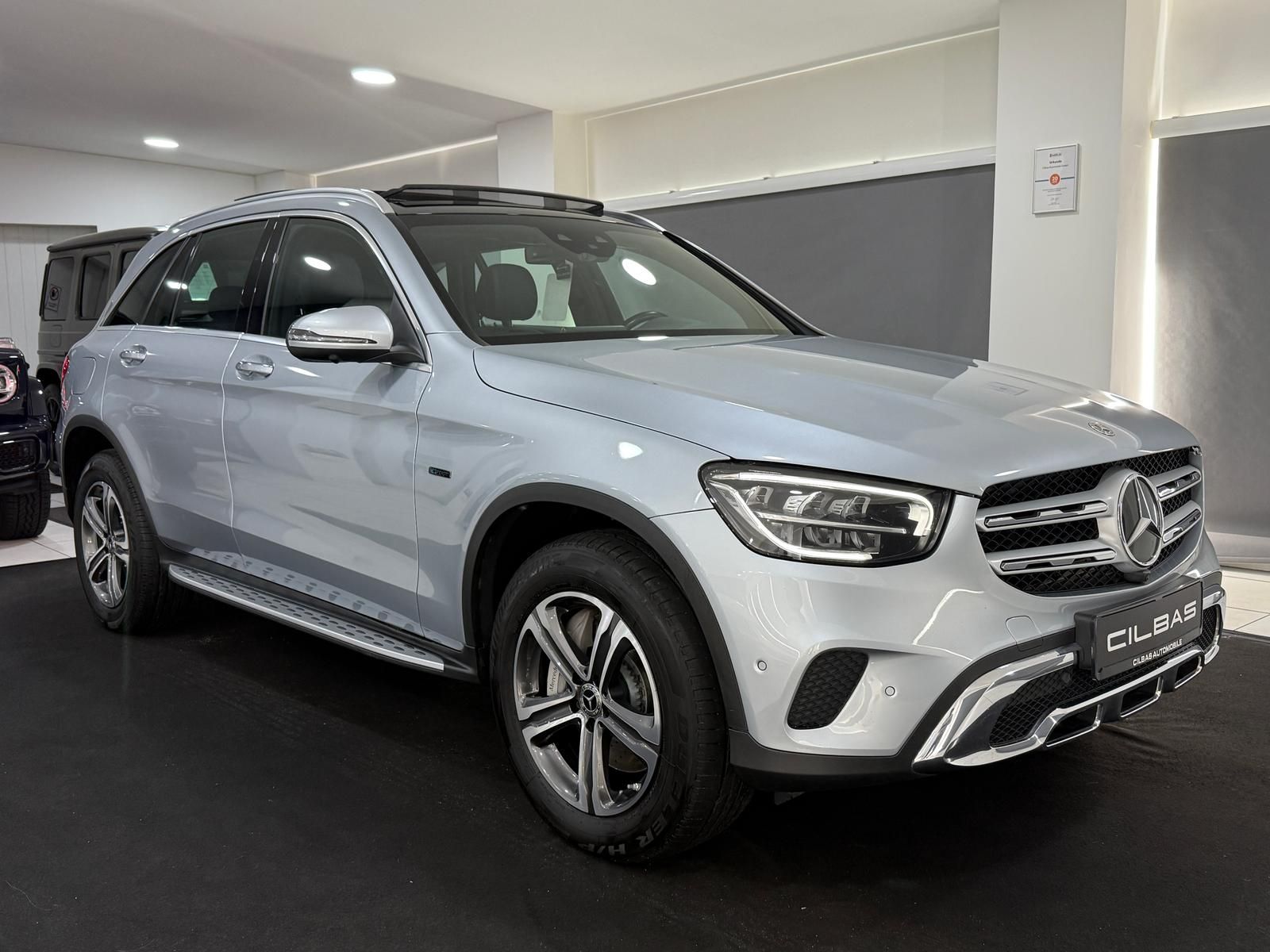 Mercedes-Benz GLC 300 e 4M 9G PANO 360 DISTR. DIGITAL T. LED foto 3