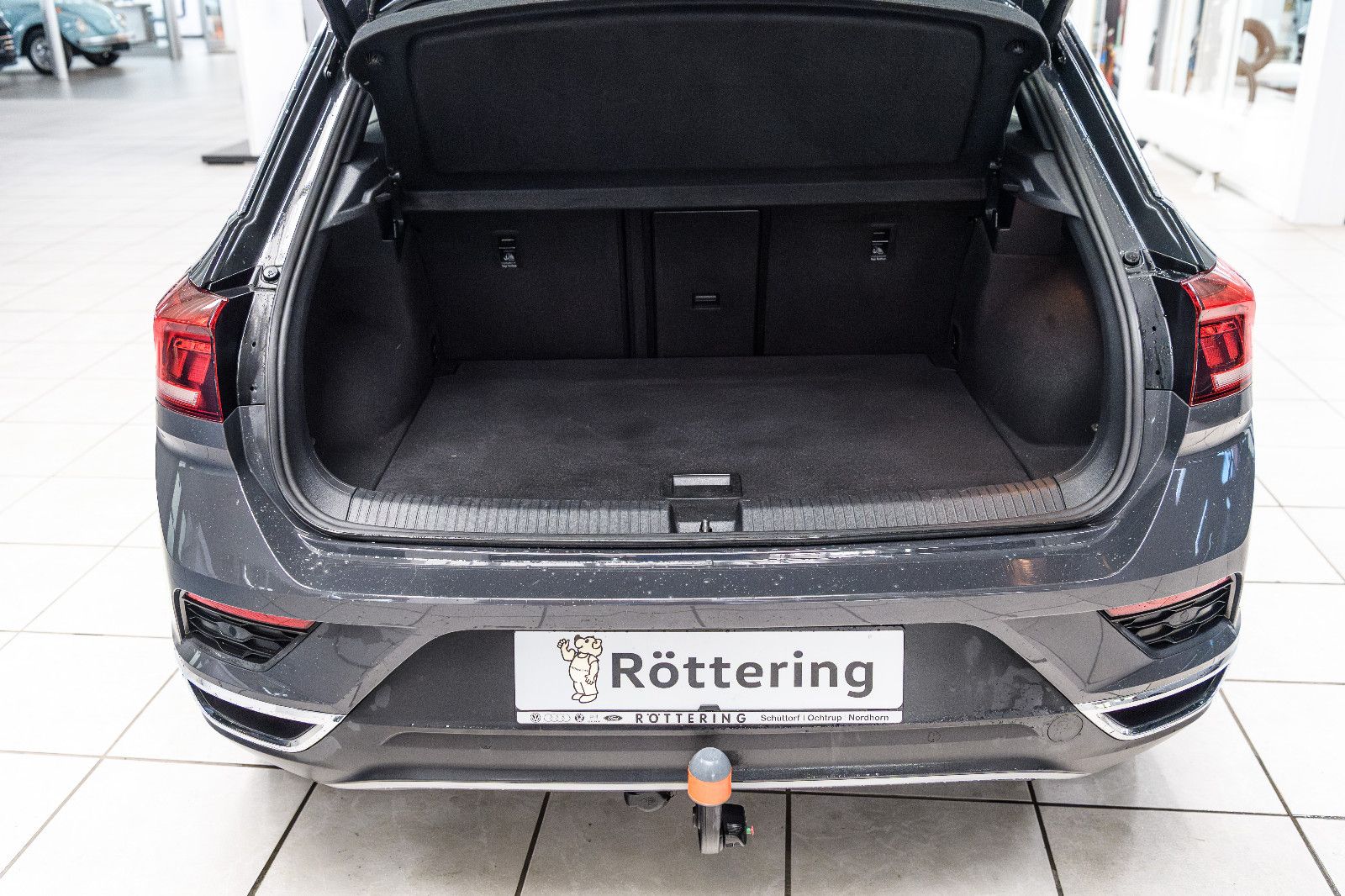 Fahrzeugabbildung Volkswagen T-Roc Sport 2.0 DSG 4Motion AHK SHZ ACC