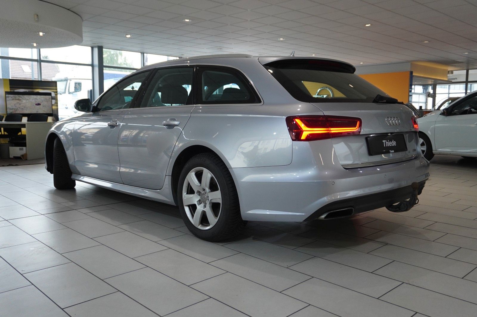 Fahrzeugabbildung Audi A6 Avant 2.0 TFSI QUATTRO NAVI/LED/KAMERA/SH/TÜV