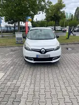 Renault Scenics - Renault Grand Scenic aus 2015