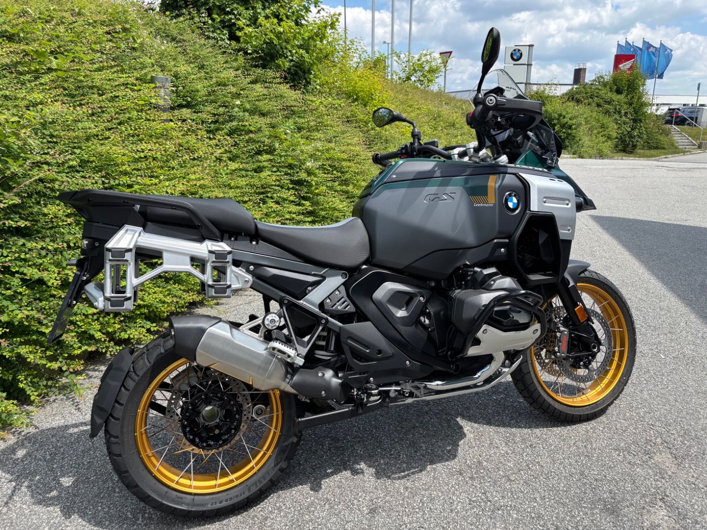 Fahrzeugabbildung BMW R 1300 GS Adventure Option 719 3 Pakete