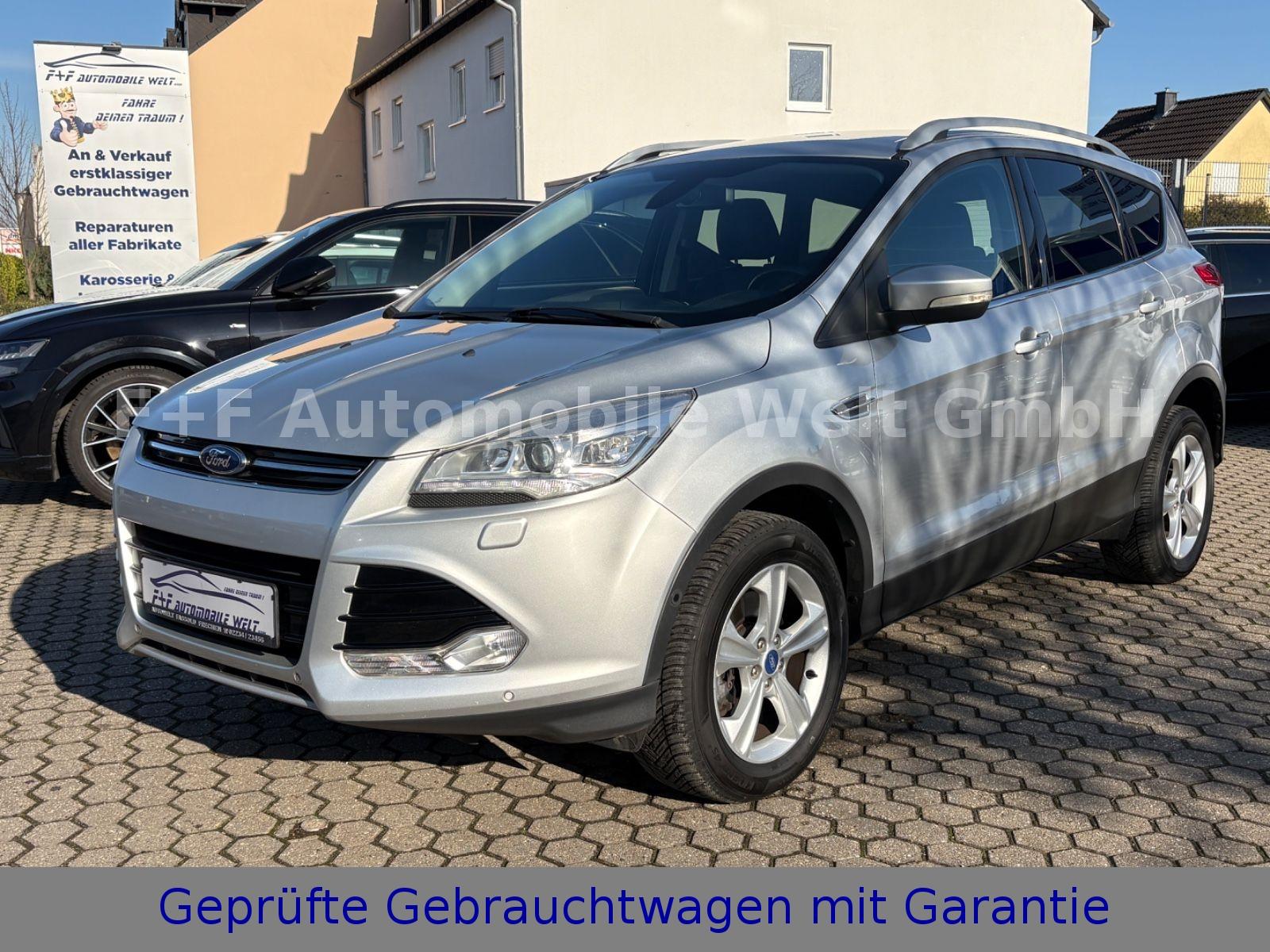 Ford Kuga Titanium*SITZ-HZ*ALLWETTERREIFEN*AHK*