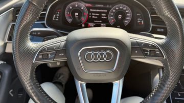 Audi Q8 - 8