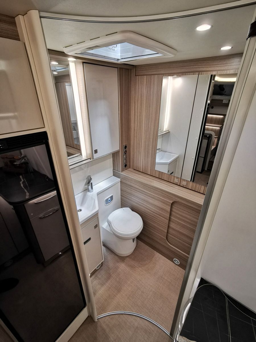 Fahrzeugabbildung Bürstner Lyseo Gallery 689 Harmony SIE SPAREN € 32.744,-!